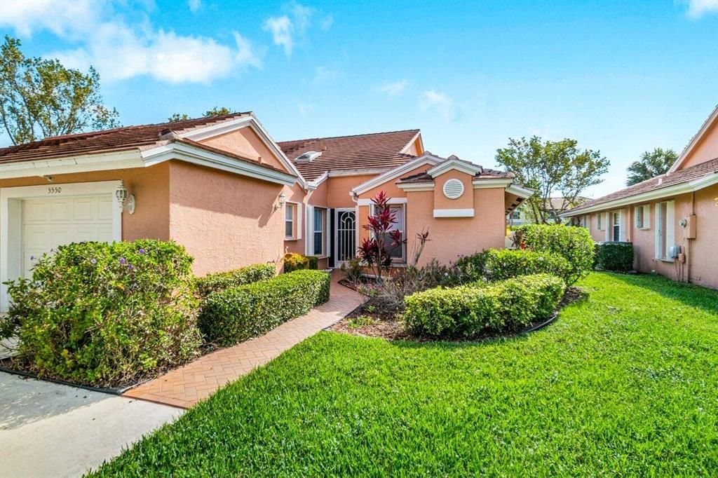 Photo of 5550 Royal Lake Circle, Boynton Beach, FL 33437 (MLS # R10873959)