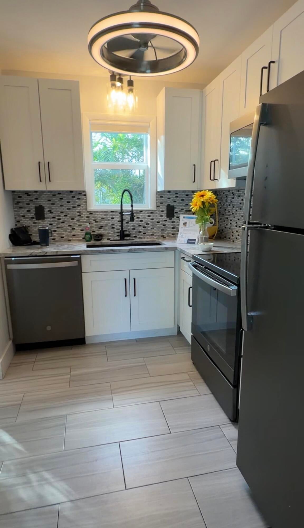 900 Citrus Isle