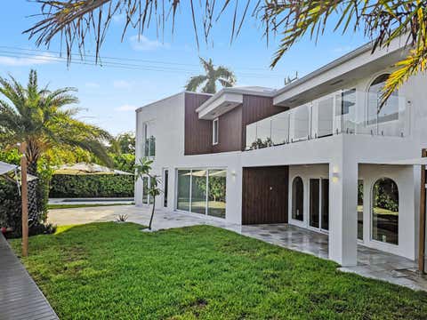 Tiny photo for 1020 SE 9TH Avenue, Fort Lauderdale, FL 33316 (MLS # B26052050)