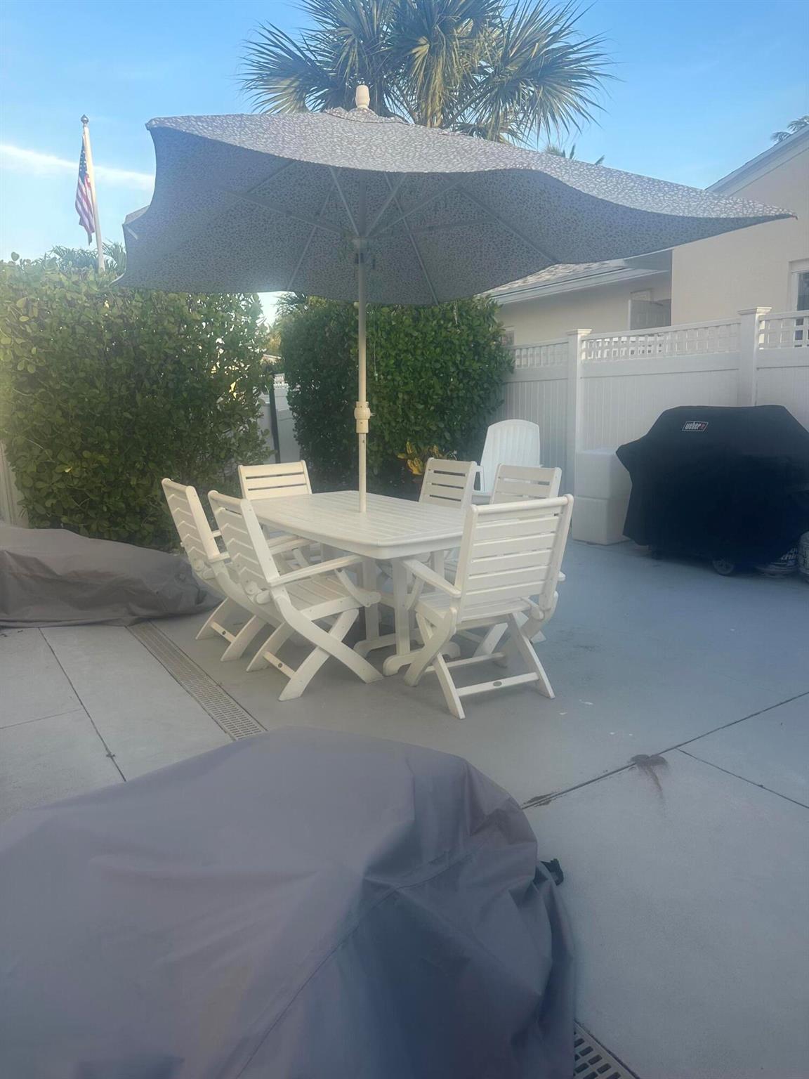 325 N Ocean Breeze 1