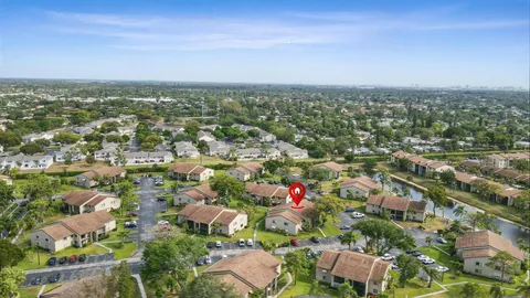 528 Shady Pine Way Unit B1, Greenacres, FL MLS: R11077920