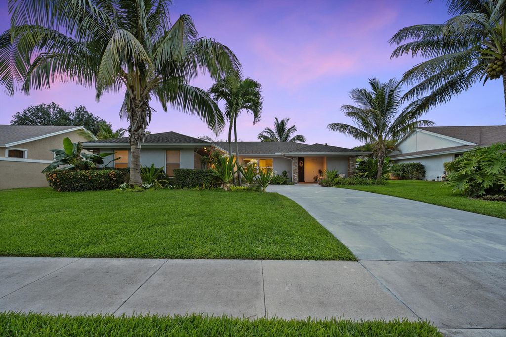 Photo of 14244 Horseshoe Trace, Wellington, FL 33414 (MLS # B26029606)