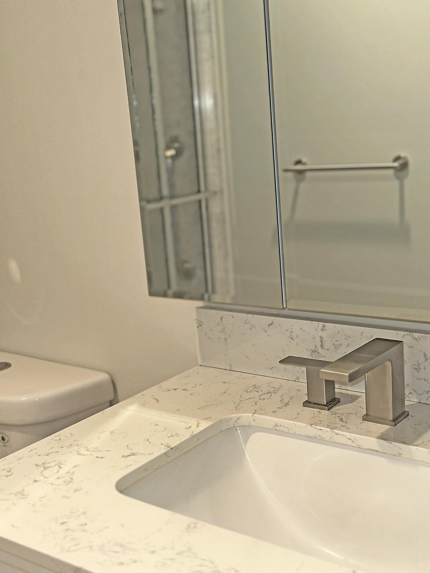 BAY COLONY CLUB CONDO - Residential Lease