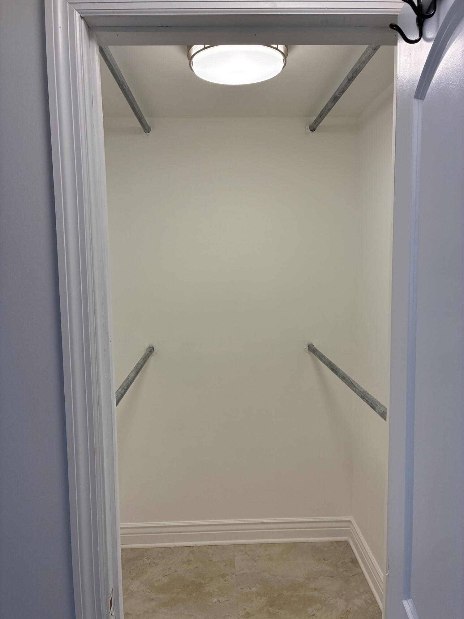 BAY COLONY CLUB CONDO - Residential Lease