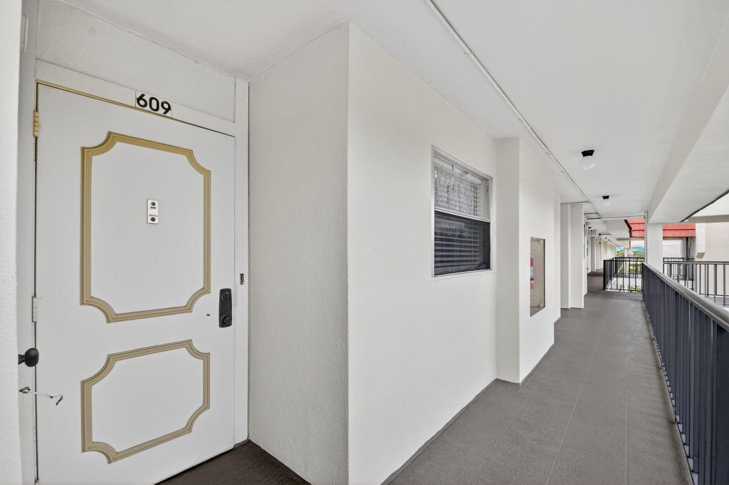 Photo of 3951 Via Poinciana #609, Lake Worth, FL 33467 (MLS # R11102628)