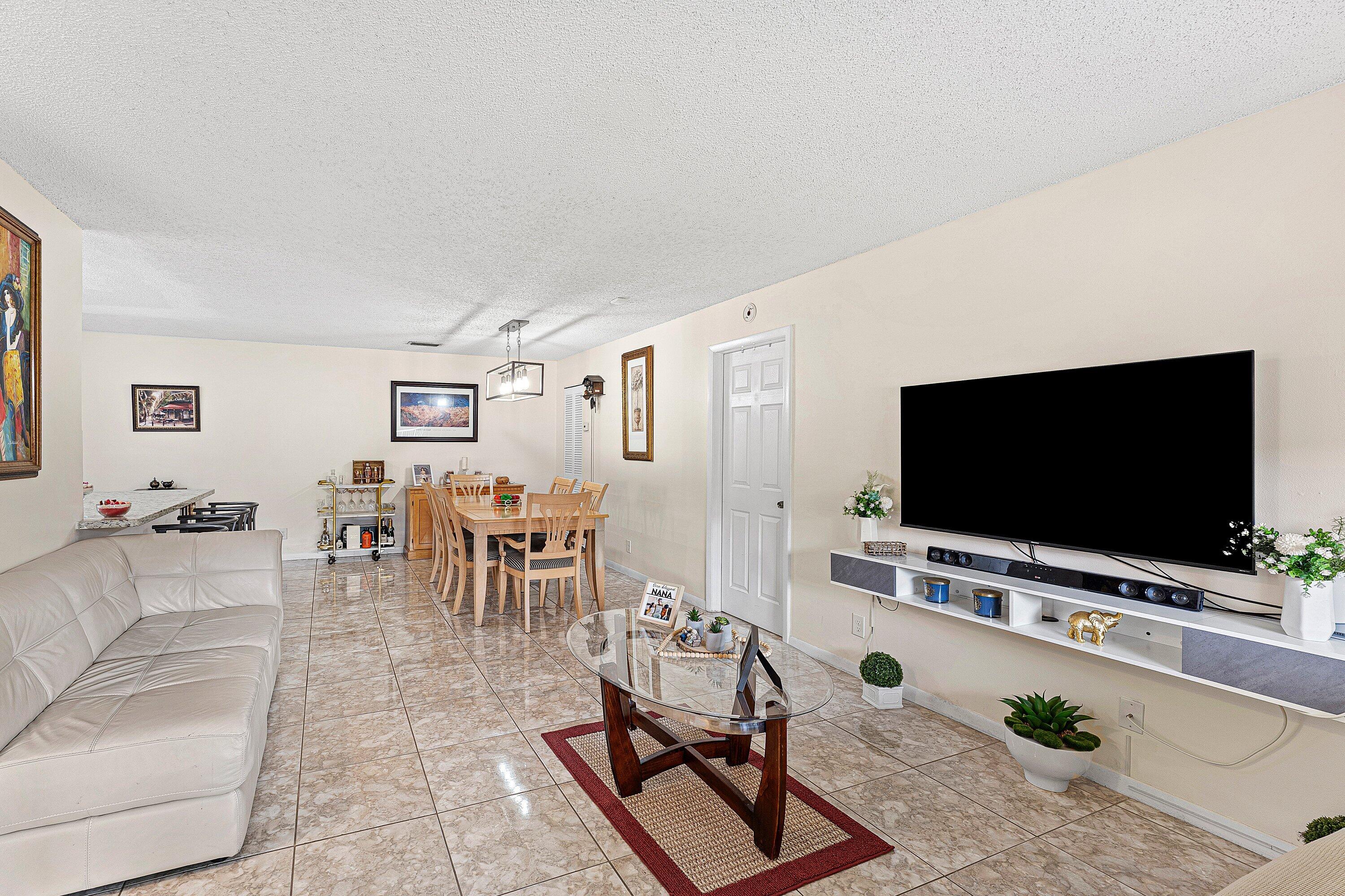 12093 ROYAL PALM Boulevard 7H