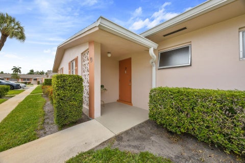 Photo of 2691 Dudley Drive E #D, West Palm Beach, FL 33415 (MLS # B26090322)