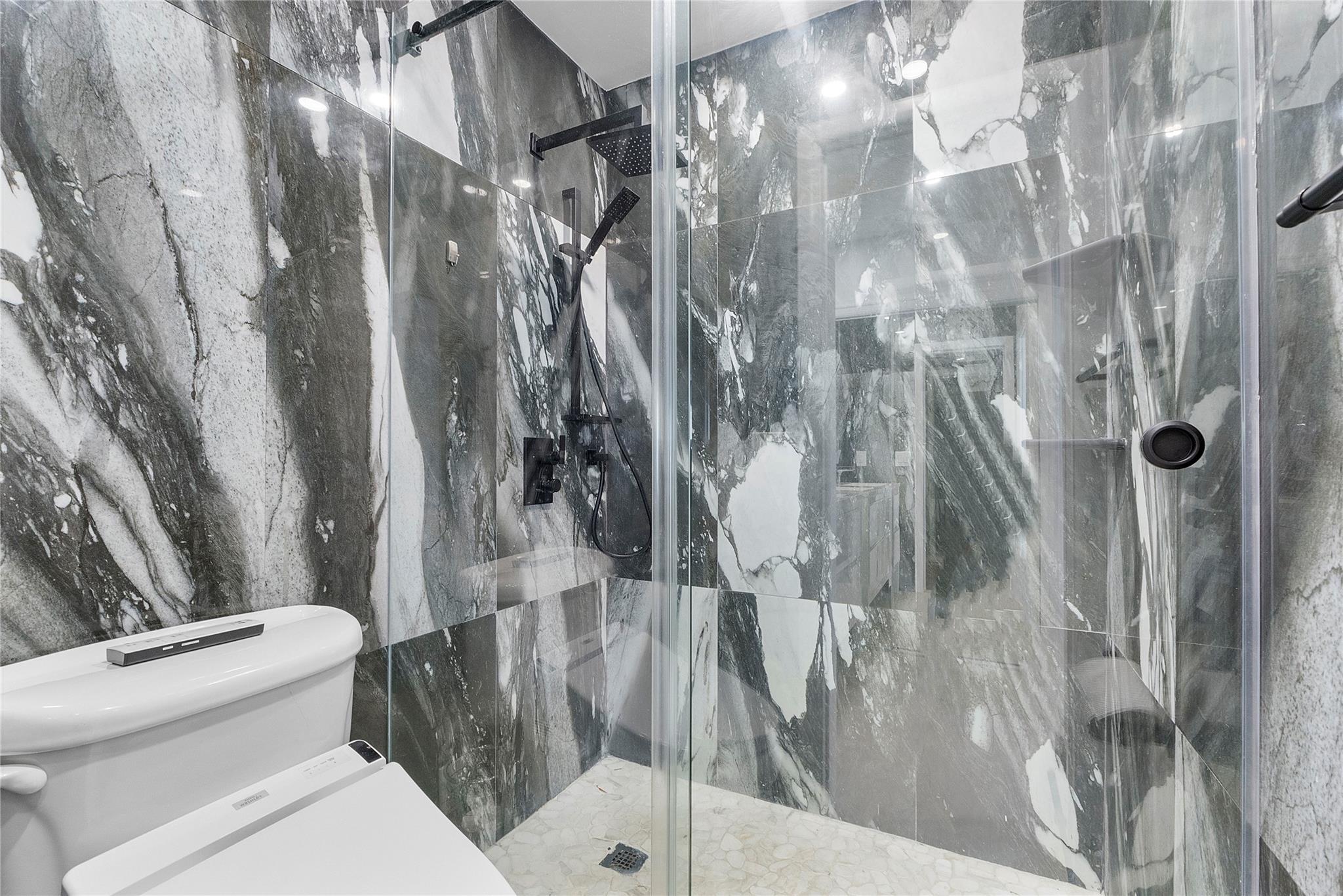 CARLTON HOUSE CONDO - Residential