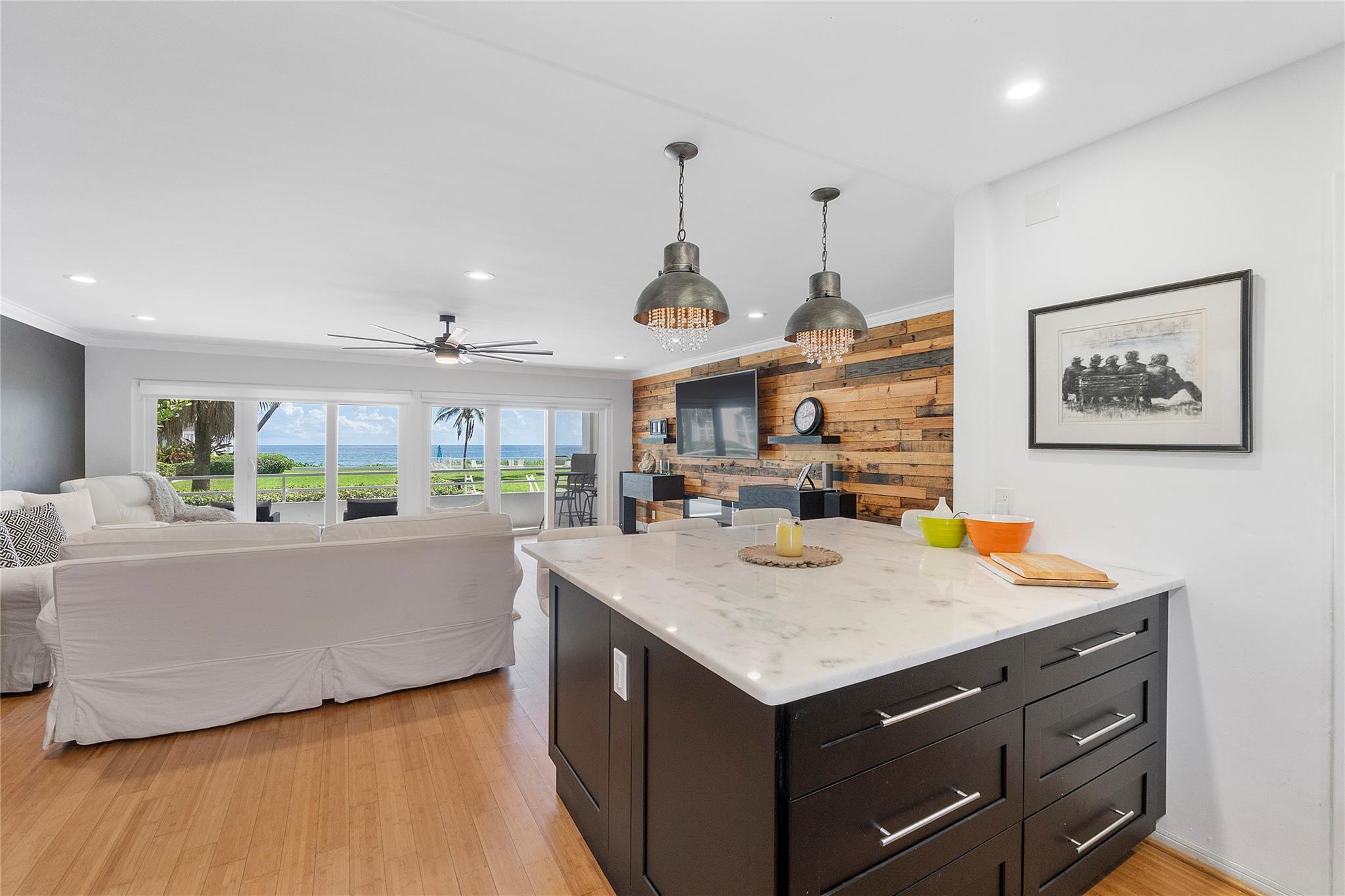 CARLTON HOUSE CONDO - Residential