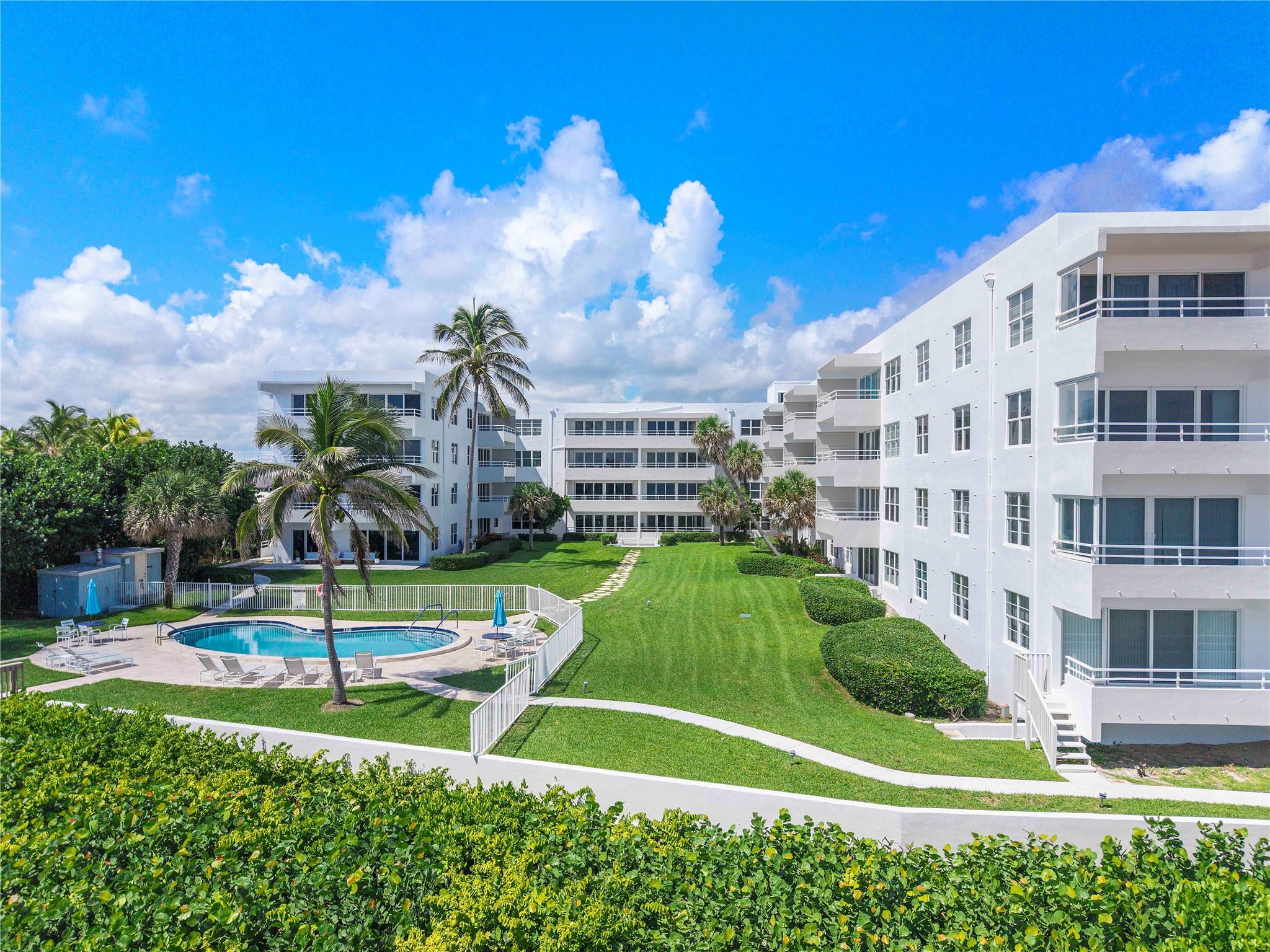CARLTON HOUSE CONDO - Residential