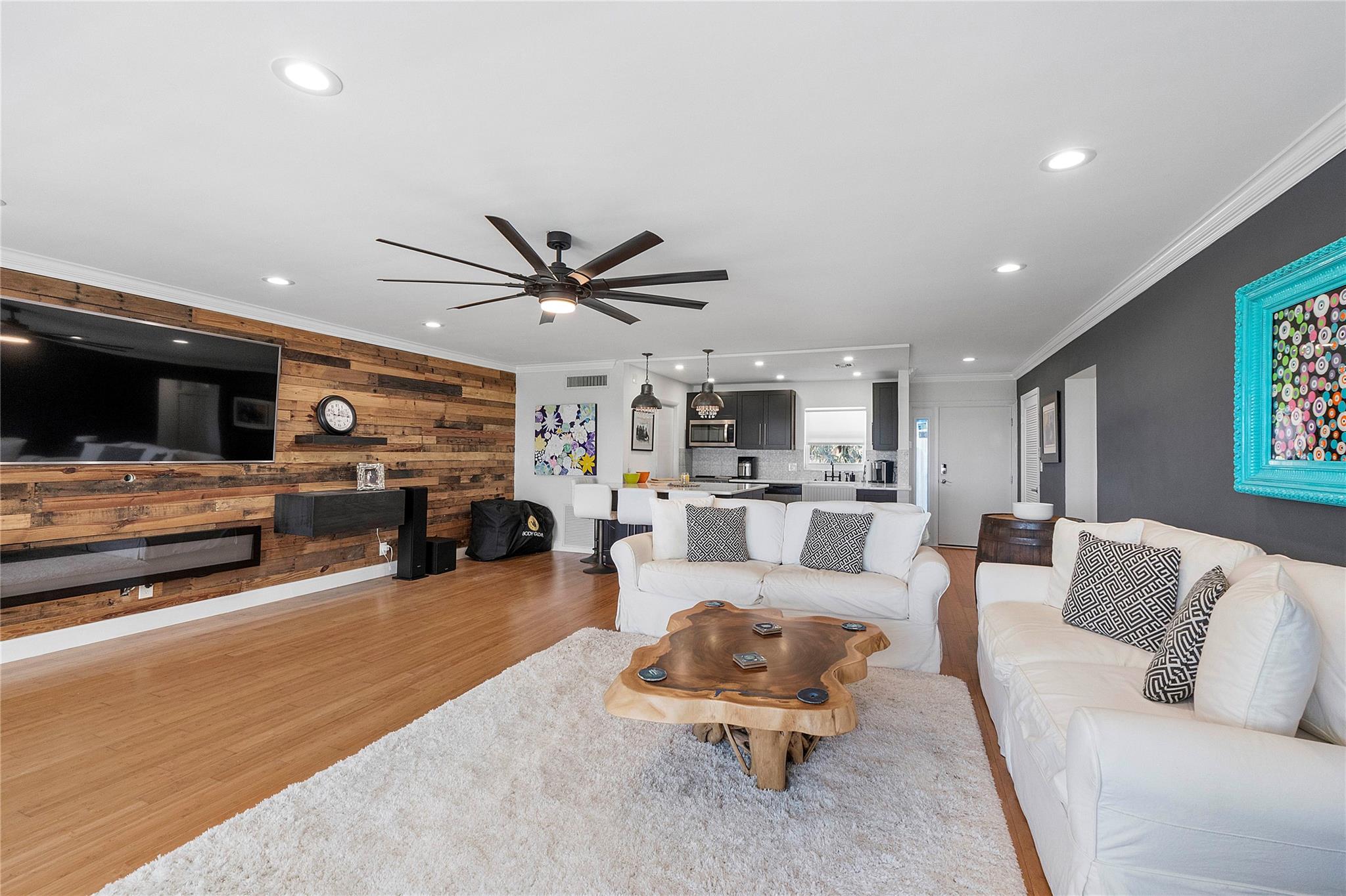 CARLTON HOUSE CONDO - Residential