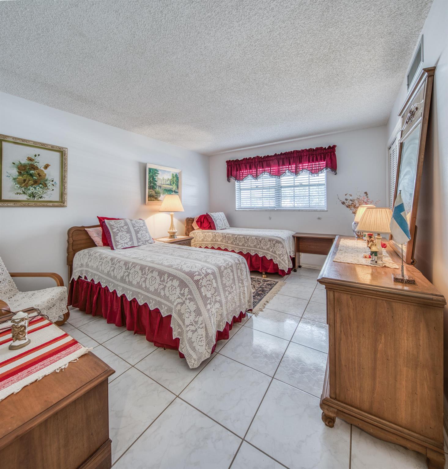 ATLANTIS SHERBROOKE VILLA - Residential