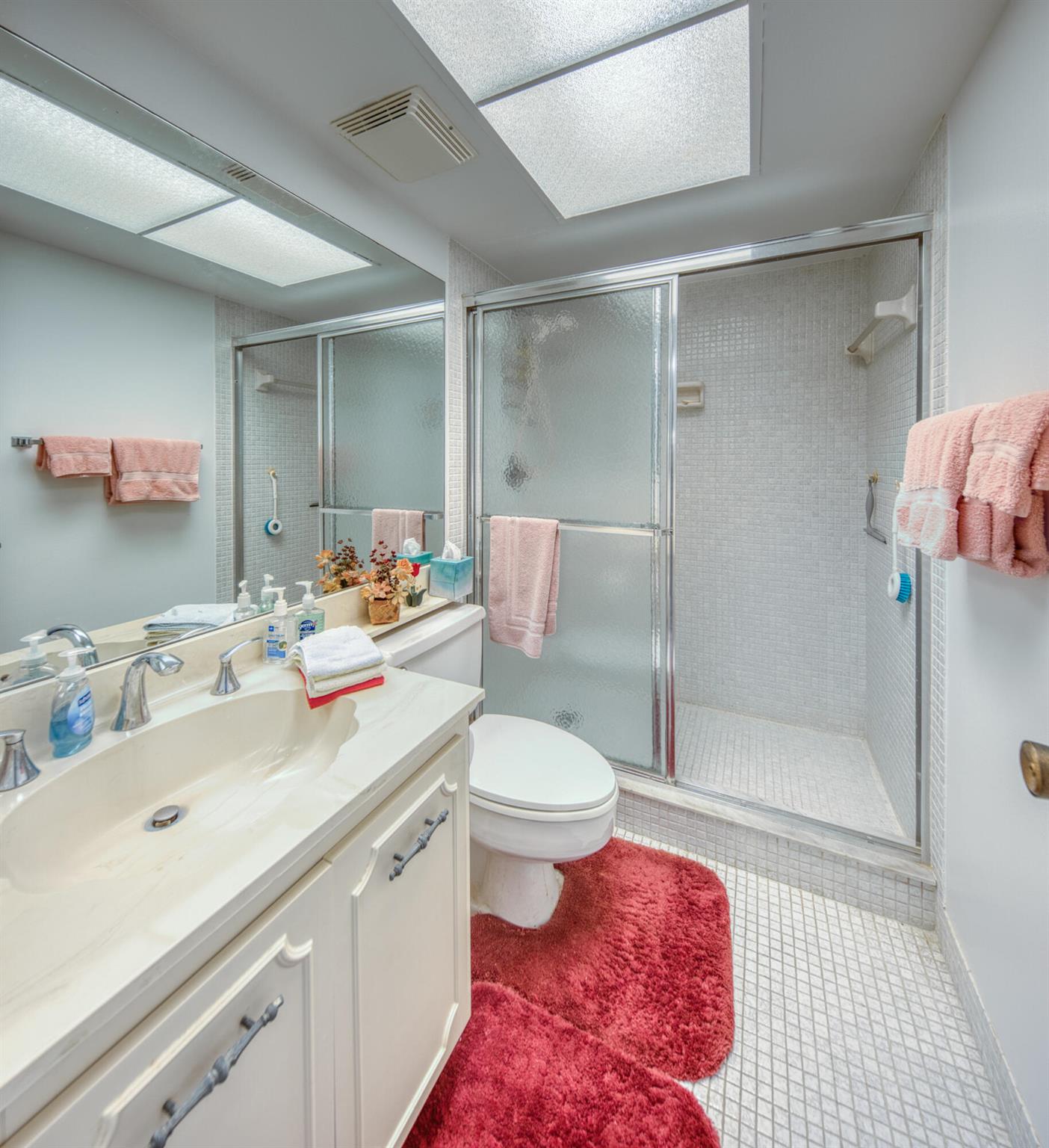 ATLANTIS SHERBROOKE VILLA - Residential