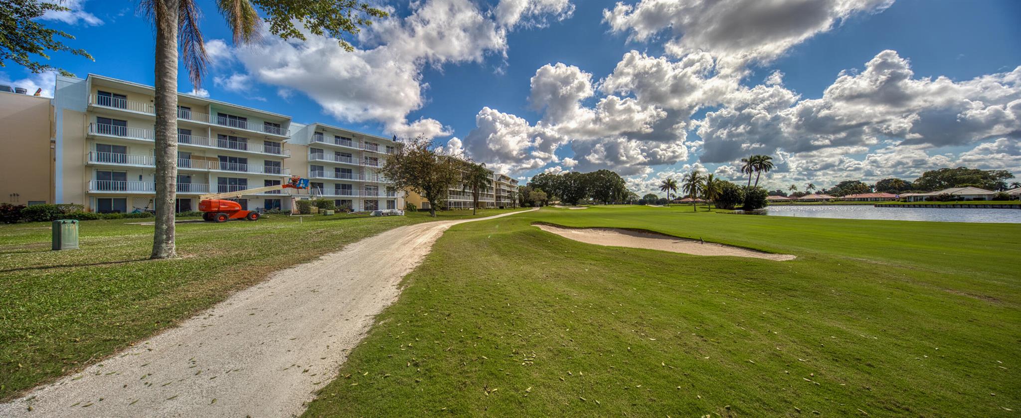 ATLANTIS SHERBROOKE VILLA - Residential