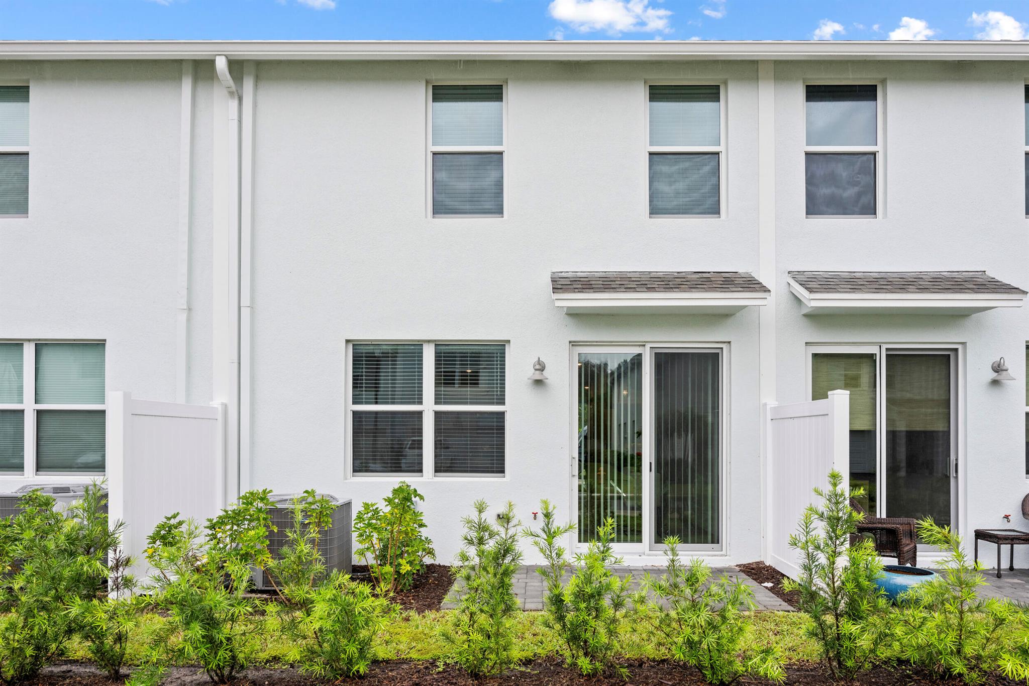 WILLOUGHBY TOWNHOMES PUD - Residential Lease