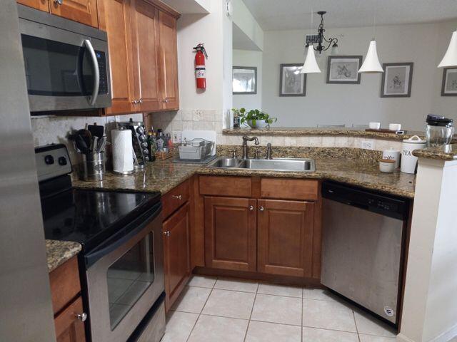 ST ANDREWS AT POLO CLUB CONDO - Residential Lease