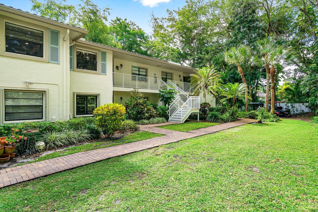 Photo of 22 Westgate Lane #E, Boynton Beach, FL 33436 (MLS # B26020585)