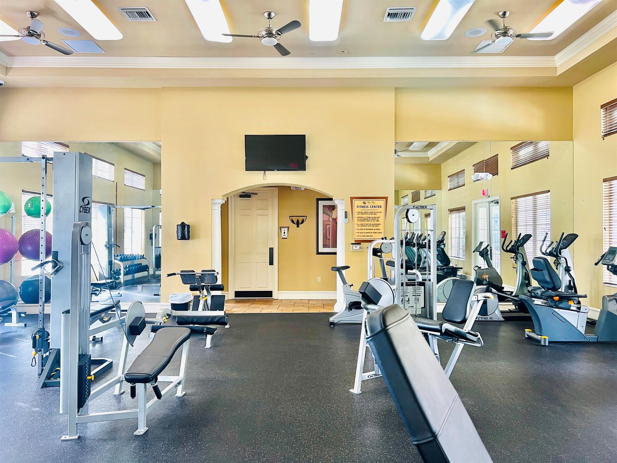 VILLAS AT EMERALD DUNES CONDO - Residential