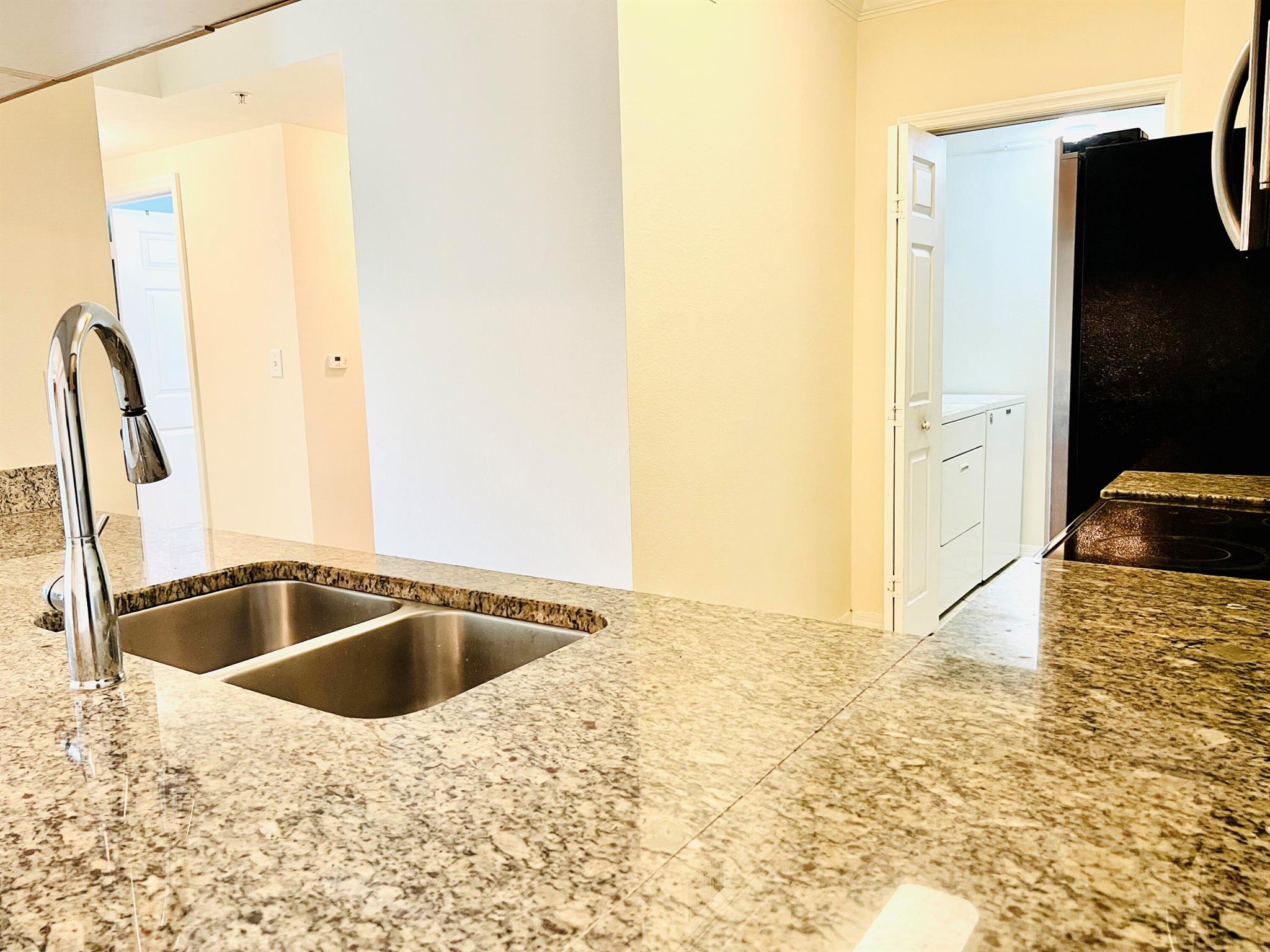 VILLAS AT EMERALD DUNES CONDO - Residential