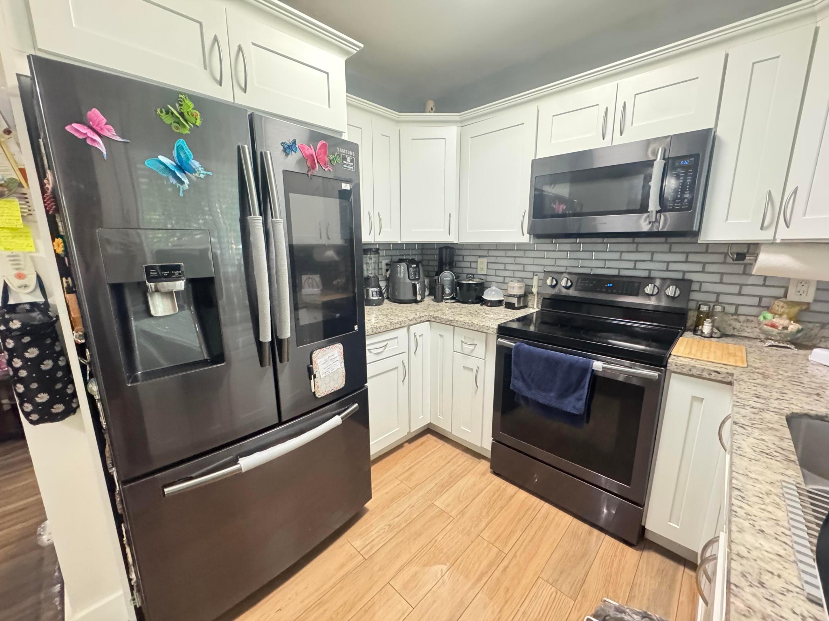1070 NE 158th Street