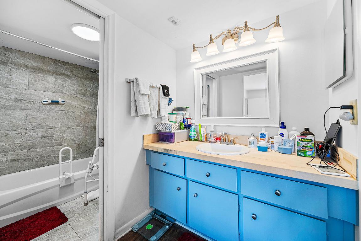 TAMBERLANE 6 CONDO - Residential