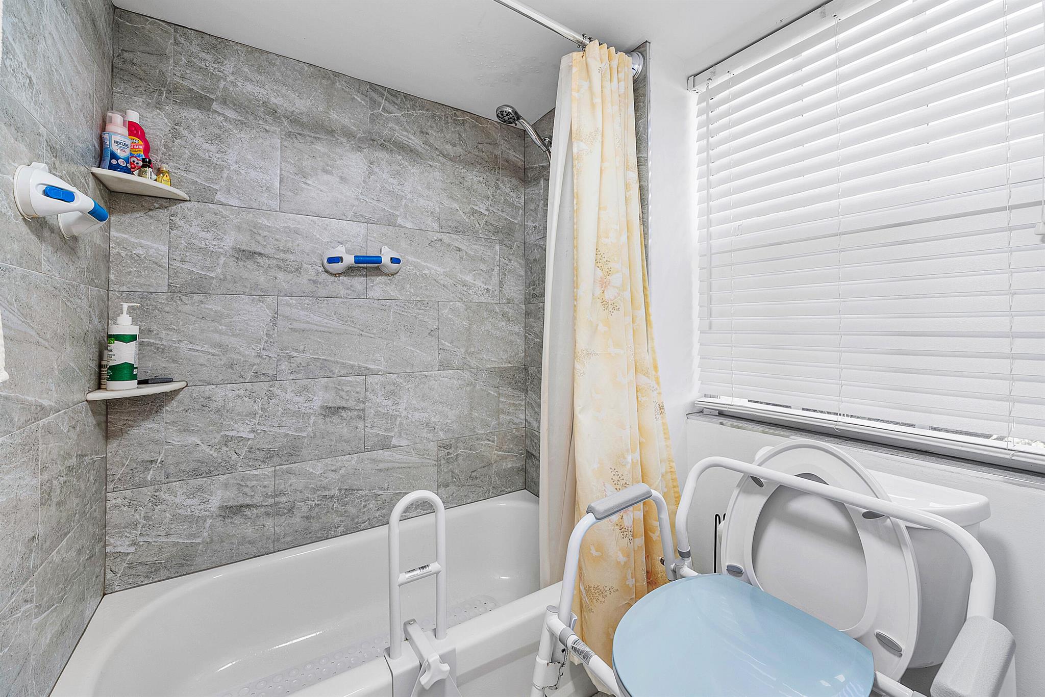 TAMBERLANE 6 CONDO - Residential