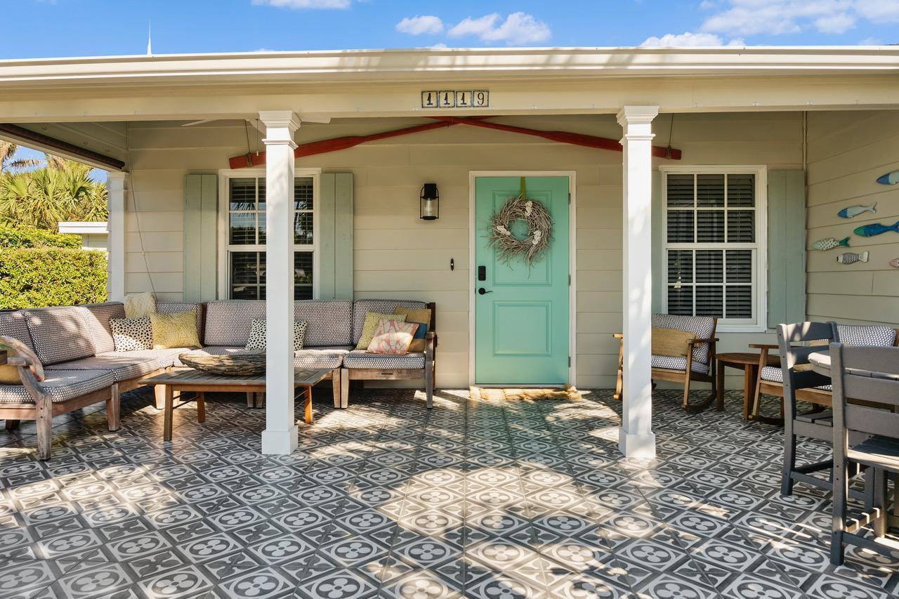 3+ month Season minimum(32K/mo) Enchanting 1930's cottage w/ all the modern conveniences, perfect location and relaxed beach vibe. Loaded w/ charm, this immaculate 3 bedroom and 2 bath cottage is just 4 houses from the ocean and one short block to trendy and happening Atlantic Avenue's shops and restaurants. Cottage has 2 large King & 1 Queen & Twin BRs and 2 full baths. Private backyard features a heated pool, BBQ area, sun loungers and umbrella. The main living area has an open floor plan so that friends and family can spread out and relax. Eat-in kitchen is fully stocked and features stainless steel appliances and access to the BBQ and Pool area. If it's location you seek, look no further.