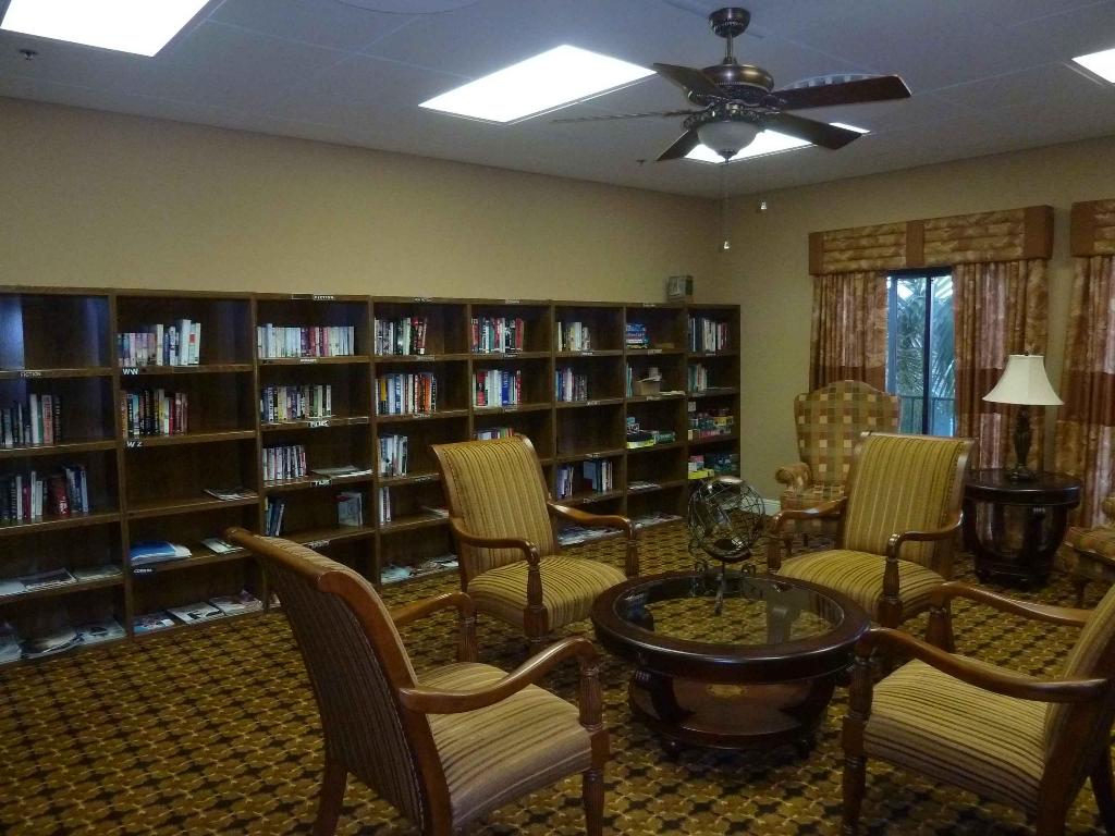 Palm Chase Lakes - Residential