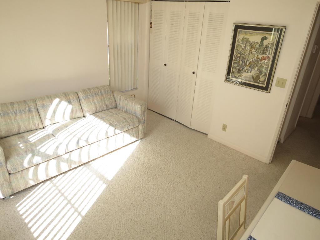 Palm Chase Lakes - Residential