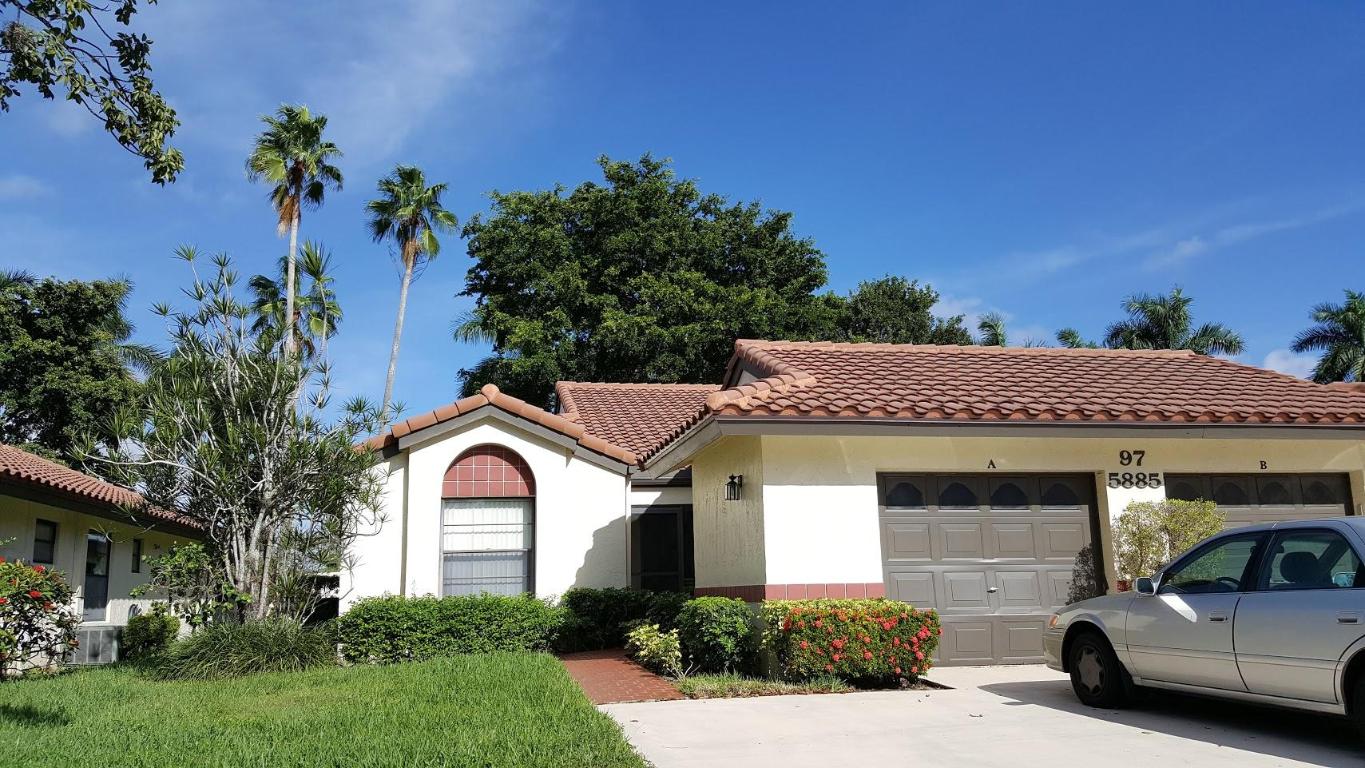 Palm Chase Lakes - Residential