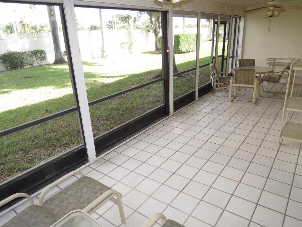 Palm Chase Lakes - Residential