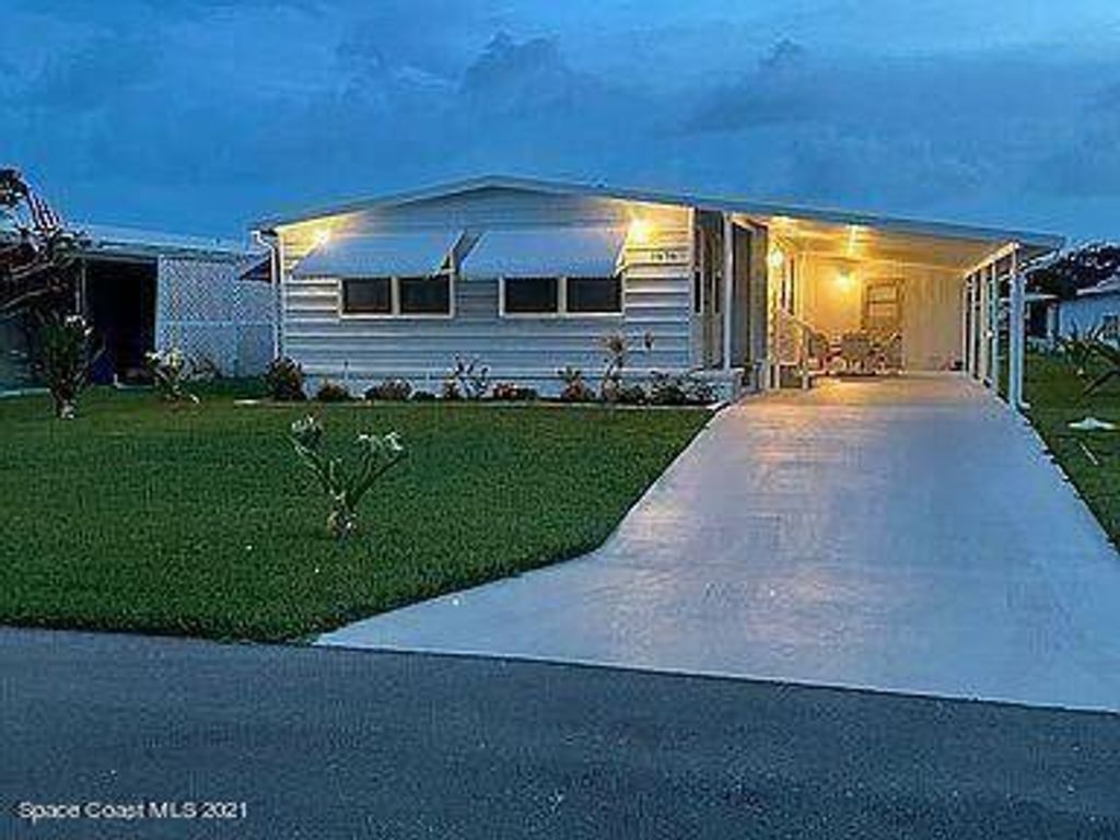 Photo of 7878 SE Continental Drive, Hobe Sound, FL 33455 (MLS # R10822471)