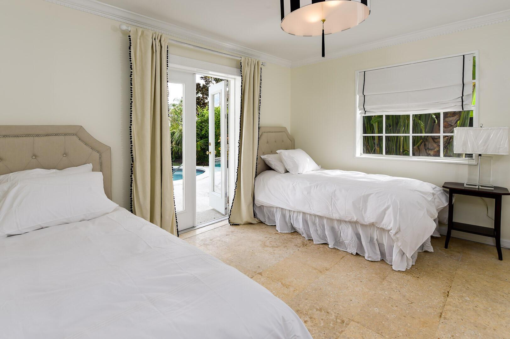 DRAKE PARK - Residential Lease