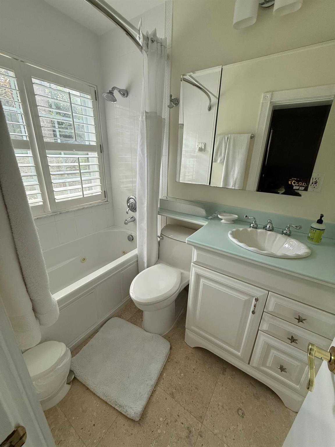 DRAKE PARK - Residential Lease