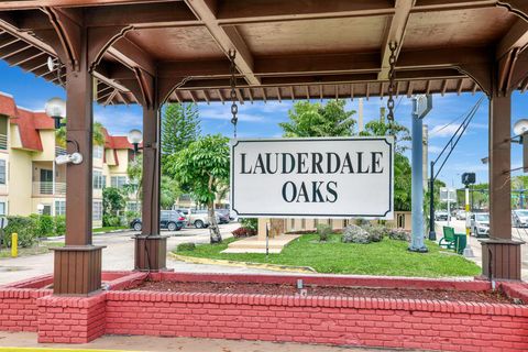 A home in Lauderdale Lakes