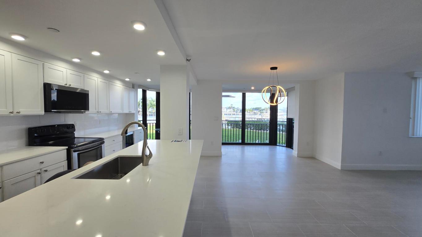 3912 S Ocean Boulevard 114