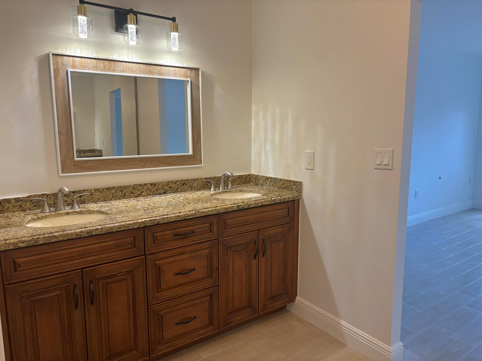 REGENGY HIGHLAND CLUB CON - Residential