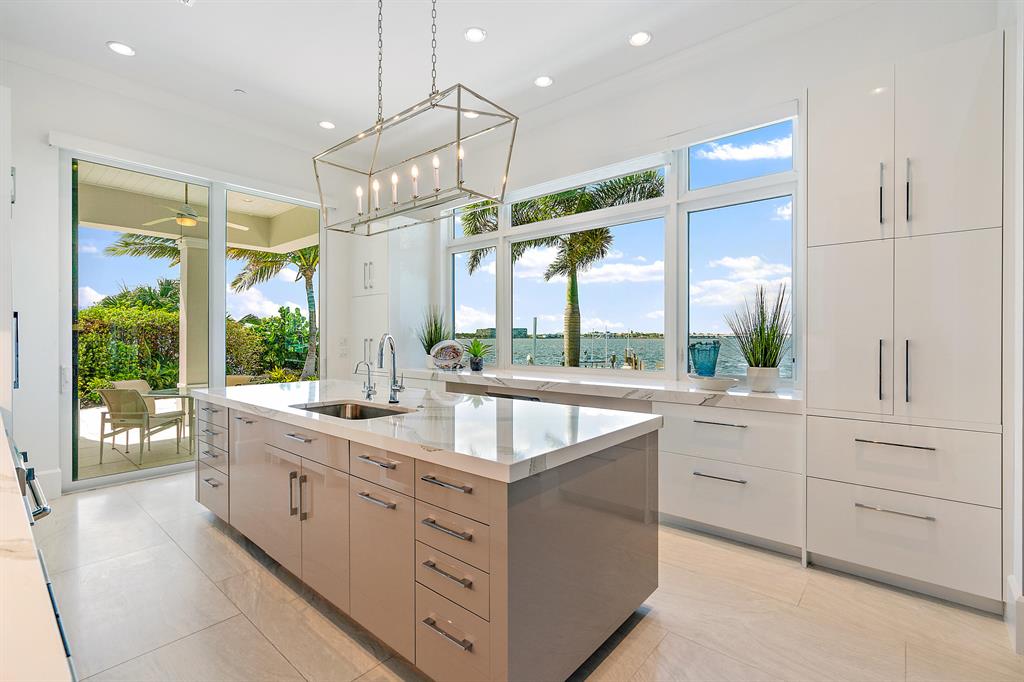 PINE POINT - Residential