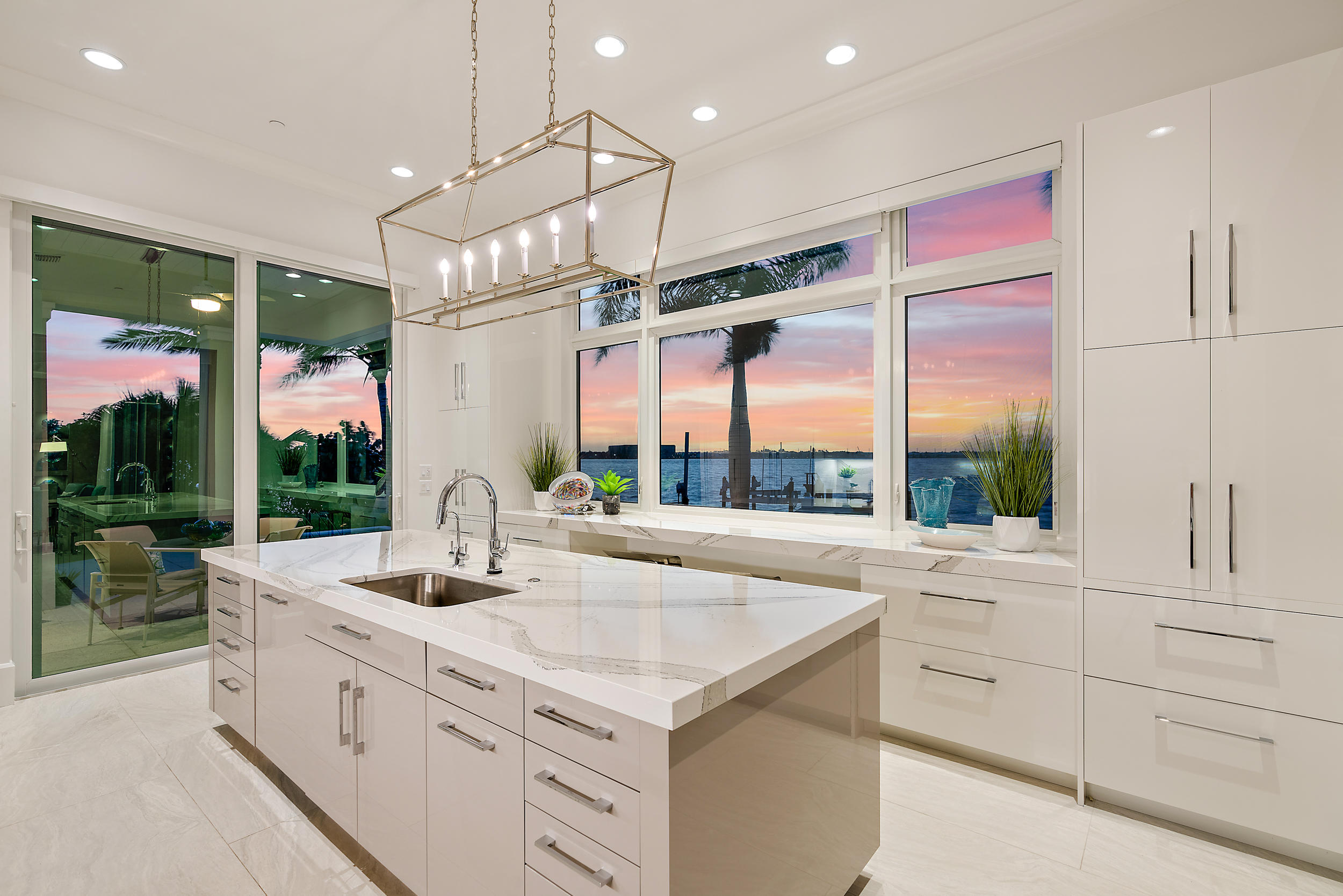 PINE POINT - Residential