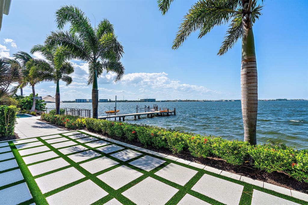 PINE POINT - Residential