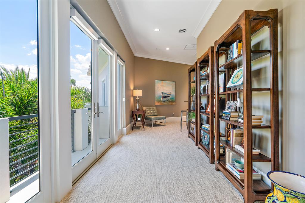 PINE POINT - Residential