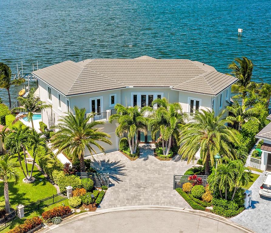 PINE POINT - Residential