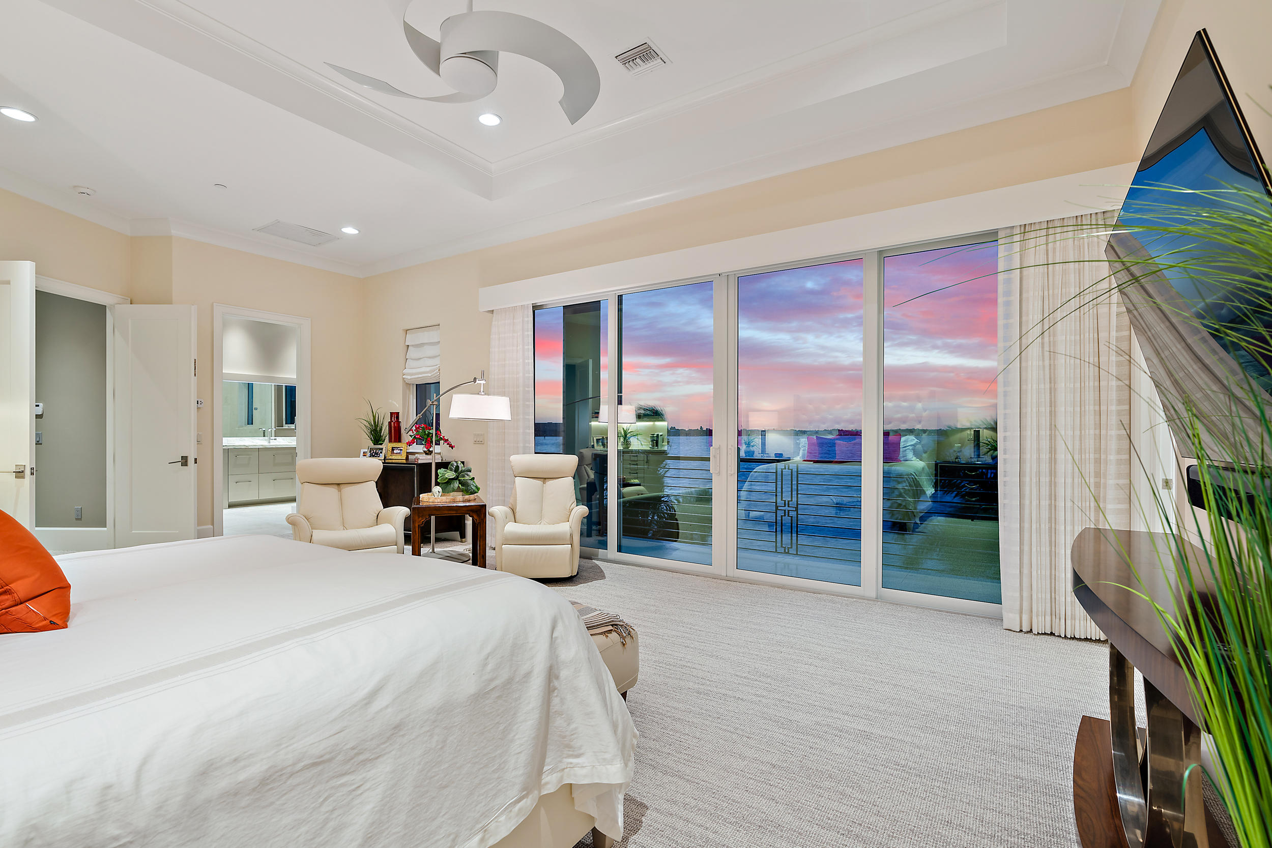 PINE POINT - Residential