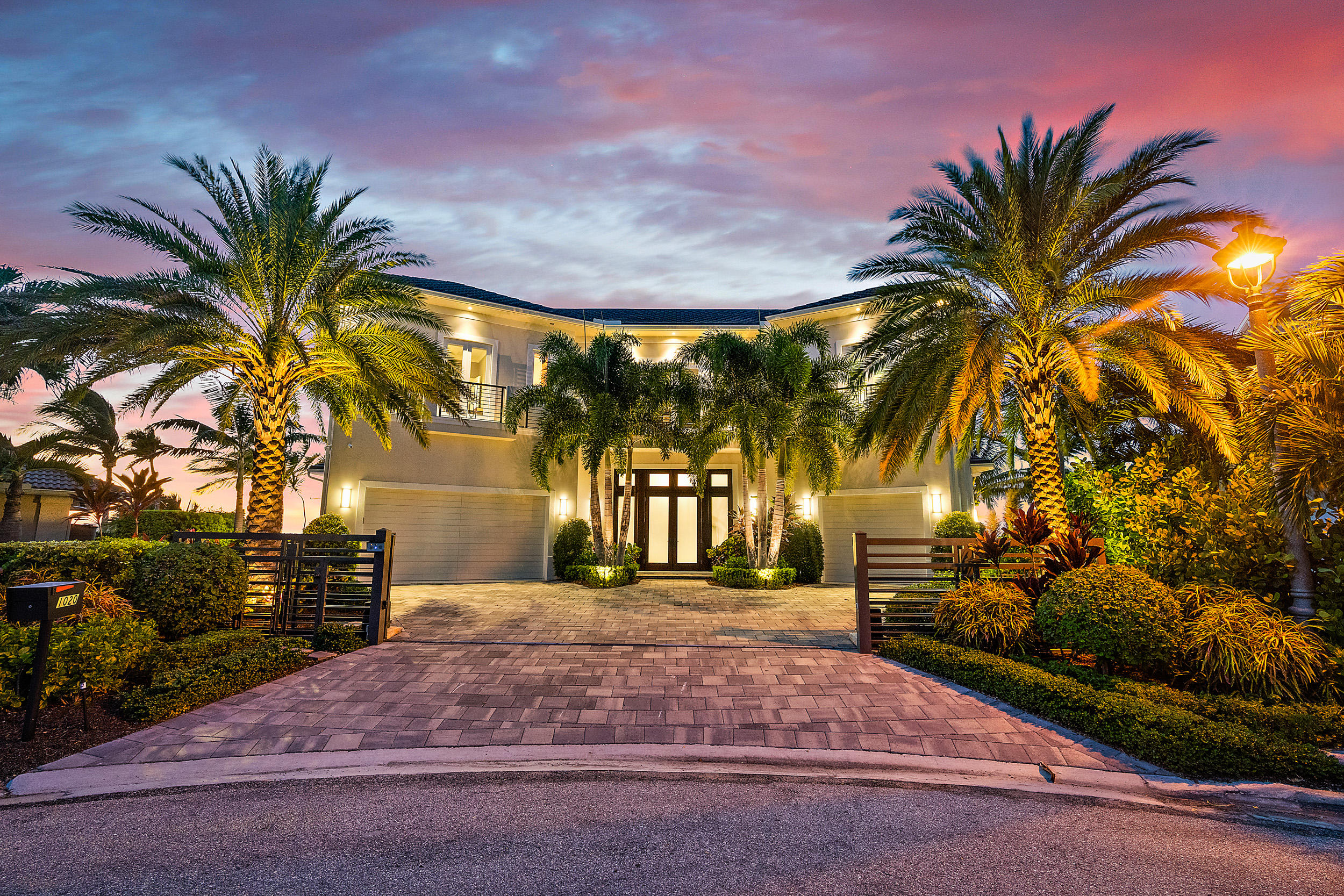 PINE POINT - Residential