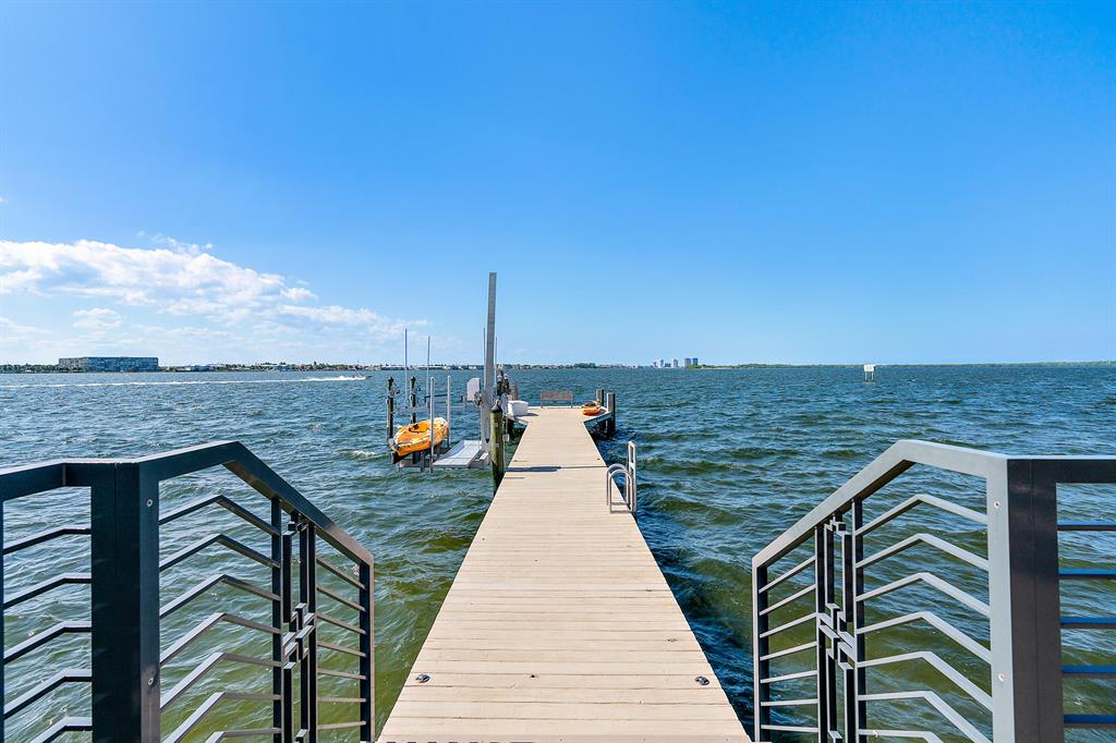 PINE POINT - Residential