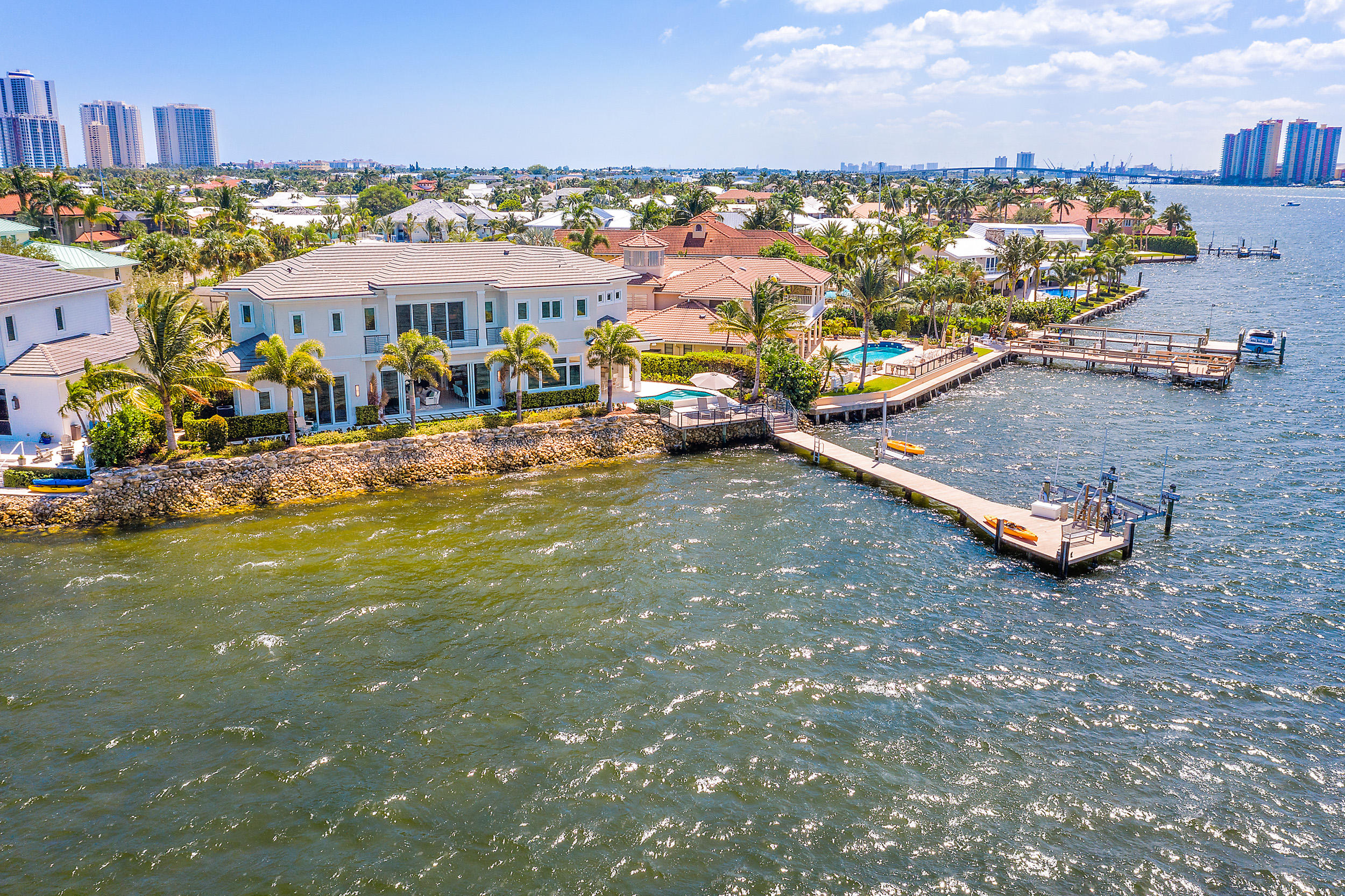 PINE POINT - Residential