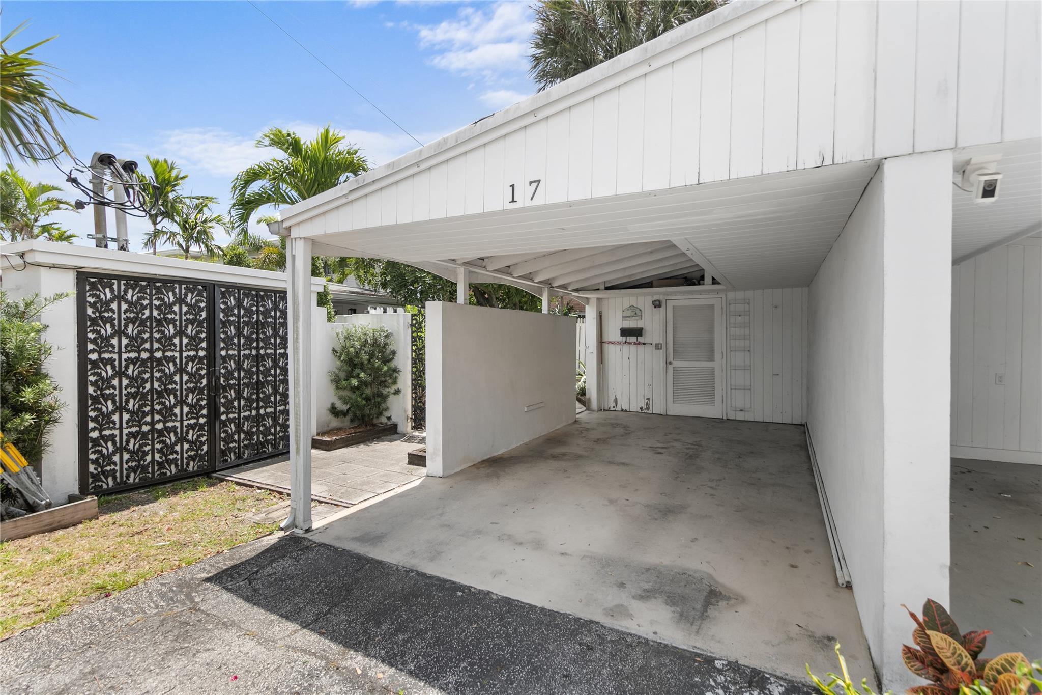 KENSINGTON ISLE - Residential