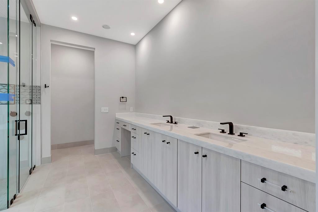 Hamptons - Residential