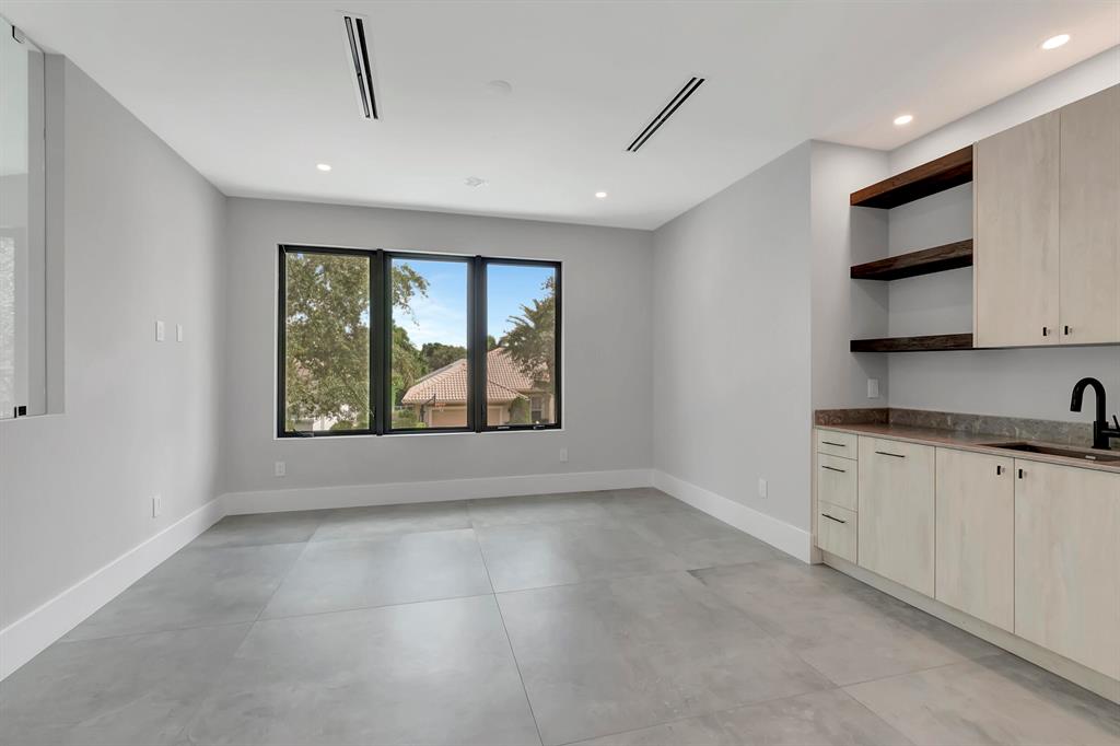 Hamptons - Residential