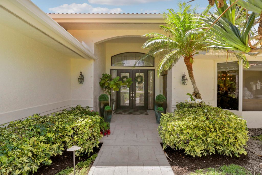 Photo of 8667 Steeplechase Drive, Palm Beach Gardens, FL 33418 (MLS # B26027893)